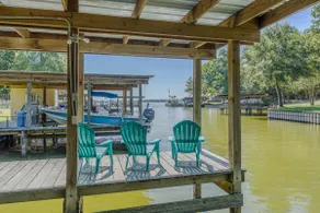 Waterfront 5BR+Hot Tub+Fire Pit+40x30 Fun House - Image 3