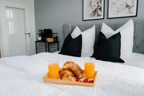 Design oasis for 3 with a view of Wismar harbor - Image 5