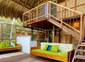 Charming beachfront cabin - Image 3