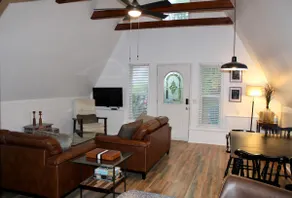 Cozy, private A-frame (w/hot tub) near attractions - Image 4