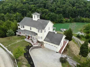 Douglas Lake Waterfront Estate - Image 2