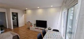 Apartment with Sea View, Terrace, and Beachfront Location - Image 2