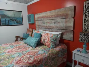 Devereaux's - Image 3