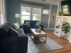 Larimar House - Image 2
