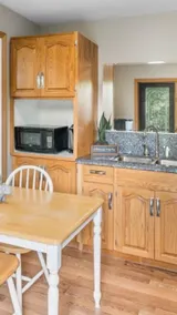 Villa, French River - Image 4