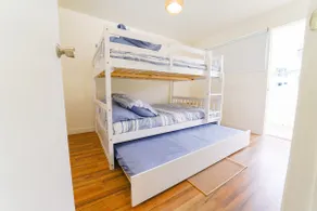 Big house, great for groups, private parking - Image 5