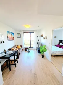 Le Valmy: Equipped two-bedroom apartment right by the metro - Image 3
