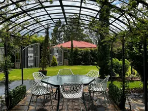 Escape the hustle: Fully Renovated 3 Bedrm House - Image 5