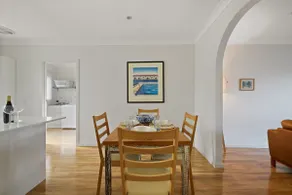 Secluded Anderson - in the heart of Torquay - Image 5