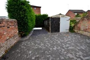 Beautiful 4BR Home near Chester Racecourse - Image 5