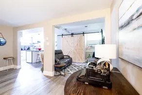 Beautifully Furnished 2 Bedroom in Valley - Image 4