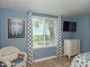 Oceanfront condo with pool and direct beach access! - Image 4