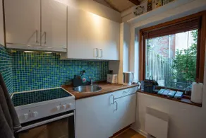 Skylight Lodge - Private Terrace, Free Parking & Walk to City - Image 5