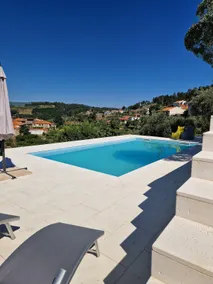 Single-story house with pool II - Image 2