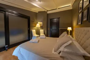 La Perla Holiday Home - Image 2