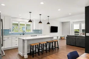 Luxury 5BR Home + Office, Walk to Beach & Town - Image 4