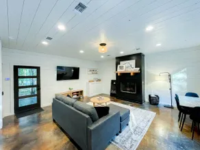 the RISER - BRAND NEW Modern Hideaway in Broken Bow - Image 5
