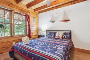 Cabin Bliss-5 BR/3 Bath/HotTub/EV-1mi to Lk Lanier - Image 4