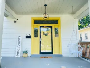 Chic Crosstown Bungalow with large fenced backyard - Image 2