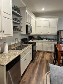 Cozy Cottage - Image 2