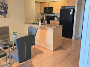 Spacious 3BR +2BT w/ 1 Parking! Spectacular Views! - Image 5