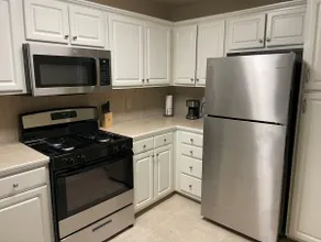 3br/3ba - 4 Mins to Stadiums, Casinos, & Downtown - Image 4
