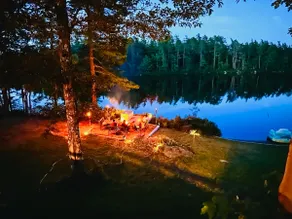 Waterfront Cottage on Lake w/ Hot Tub + Game Room - Image 3