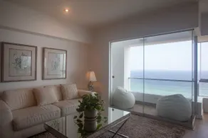Cozy space surrounded by the sea - Image 5