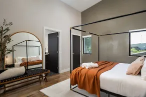 Luxury Stay in Downtown Denver | Hot Tub + Sauna - Image 2