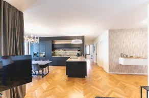 120 sqm apartment at Neumarkt – central & elegant - Image 5