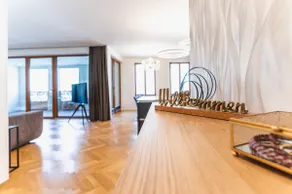 120 sqm apartment at Neumarkt – central & elegant - Image 4