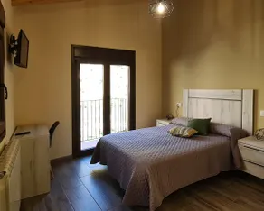 Enrique's Apartments, El Olivo Apartment - Image 3