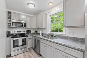 $ Cozy 1BR 1BA Apartment: Near Fort Gregg-Adams $ - Image 4
