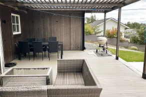 Spacious house, south-facing terrace. - Image 4