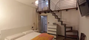 The Yellow House - Image 5
