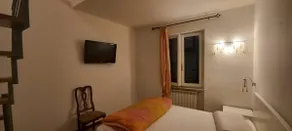 The Yellow House - Image 4