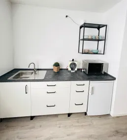 Bright city apartment for couples - conveniently located - Image 5