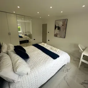 Home in Nottingham for family/friends/contractors - Image 4