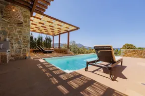 Luxury Villa Gialova Lagoon with Private Pool - Image 3