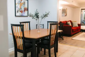 3-Bed Athens Getaway right near UGA! Pool, Parking - Image 3