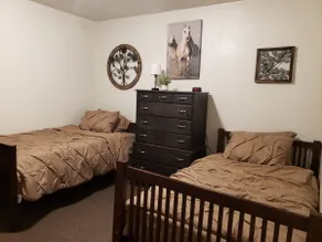 Fully furnished 2br upstairs - Image 3