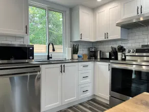 Quaint Wasaga Beach Retreat - Image 5