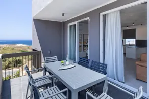 Luxury 2BR Apt, with Panoramic Sea Views - Image 5