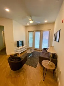 Modern Spacious 2BR/2BA in Downtown Champaign - Image 5