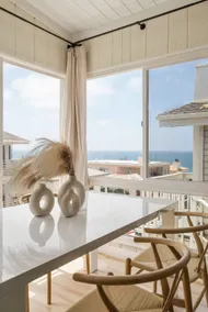 Gorgeous Beachside Bliss Ocean View Walk2Strand - Image 2