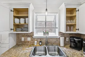 La Grove - Beautiful 3/2 Home Close to LSU! - Image 4