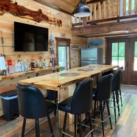 The Northern -Pool Table! Pet-Friendly! Lakeside! - Image 3