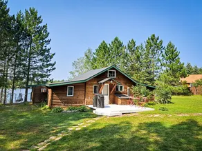 Cabin on the Lake with a Sauna & kayaks! - Image 3