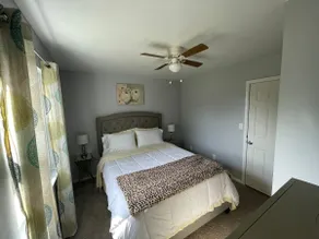 Luxury Oasis by Downtown Dayton - Image 3