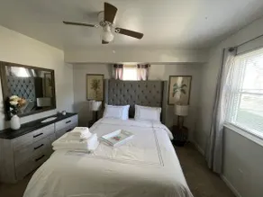 Luxury Oasis by Downtown Dayton - Image 2